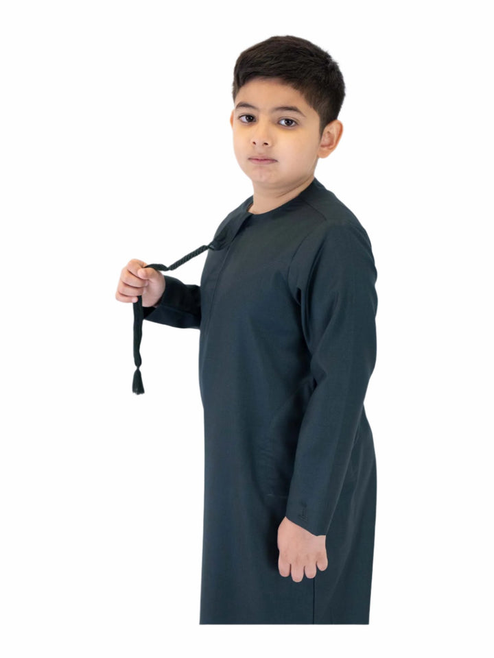 Islamic Impressions Boy's Omani Thobe With Tassel