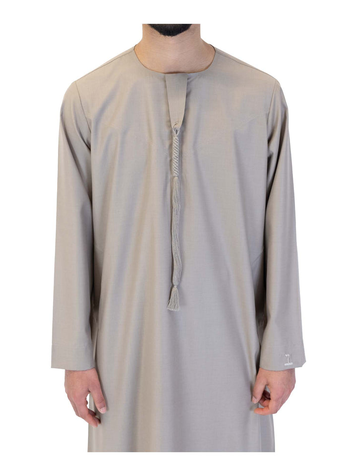 Islamic Impressions Omani Thobe With Tassel